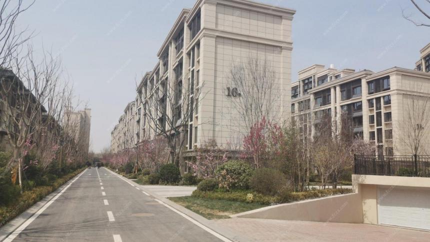 中骏柏景湾章丘69万元二手房出售信息3室2厅2卫100平方米,现房别墅区